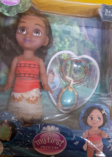 Кукла Моана со светящимся кулоном (Moana) фото 3