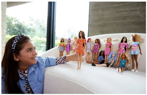 Кукла Barbie Игра с модой HBV16 брюнетка в оранжевом платье с цветочками фото 7