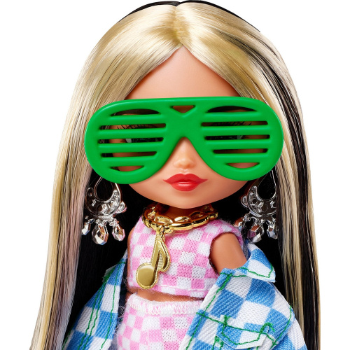 Кукла Barbie Экстра Минис HGP62-2 брюнетка со светлыми прядями фото 7