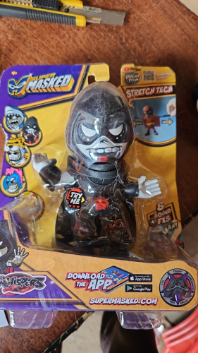 SM003BP Тянущаяся фигурка Supermasked со звуковыми датчиками фото 3