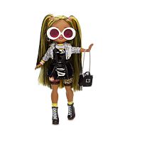 565123 MGA Entertainment L.O.L. Surprise - Кукла OMG Alt Grrrl 2 волна Fashion Doll с 20 сюрпризами